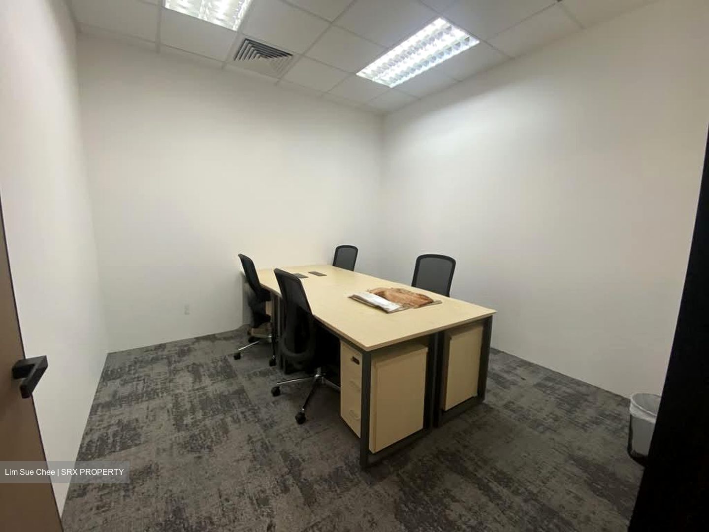 Lippo Centre (D2), Office #570068671
